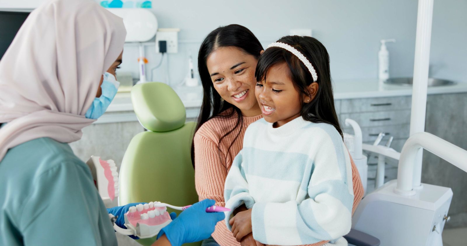 How to Choose the Best Dentist for Kids in Calgary 8 Questions Parents Should Ask | Calgary Smiles Children’s Dental Specialists How to Choose the Best Dentist for Kids in Calgary: 8 Questions Parents Should Ask